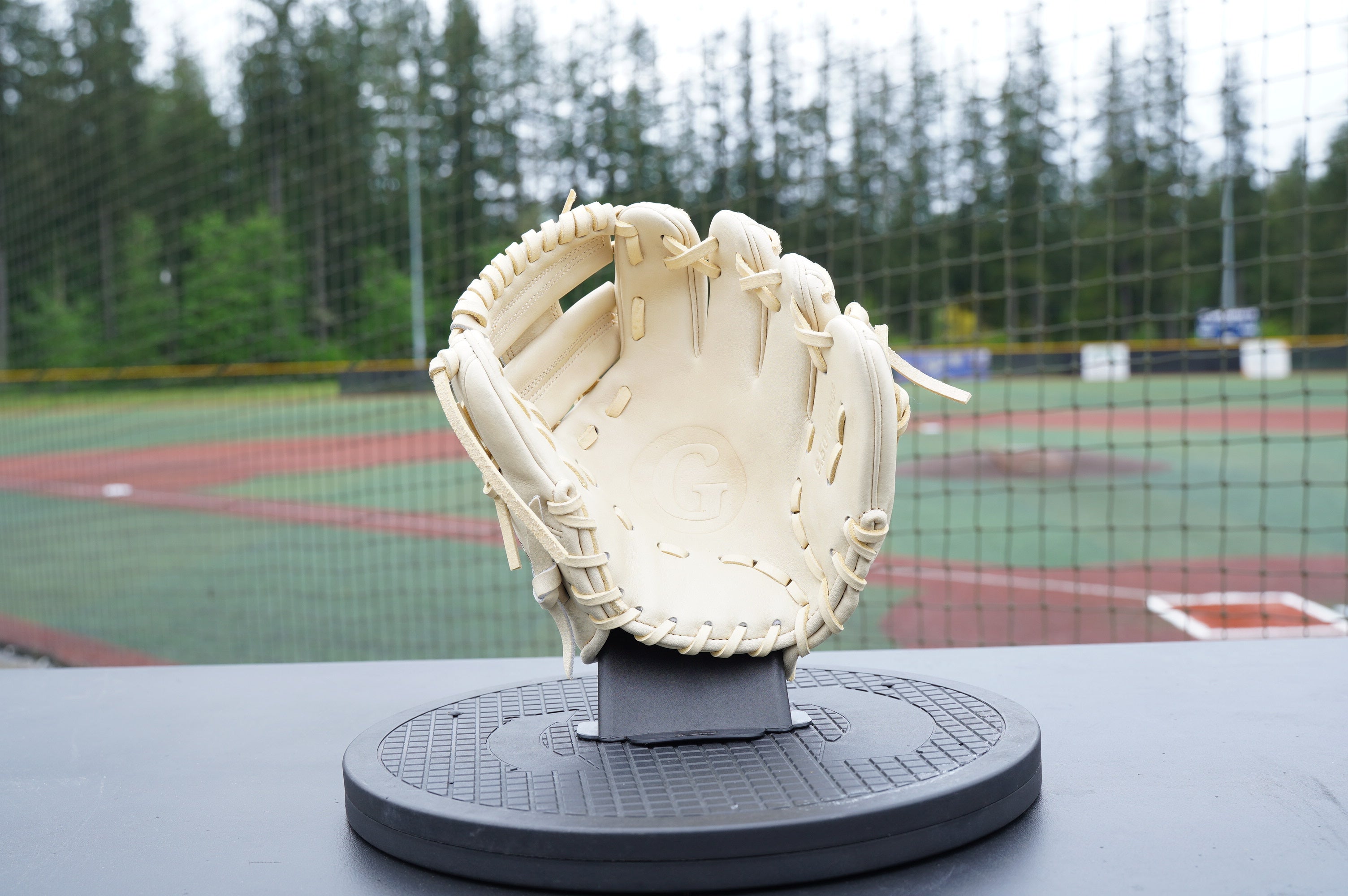 9.50" Infield Pro Trainer I-Web - Grace Glove