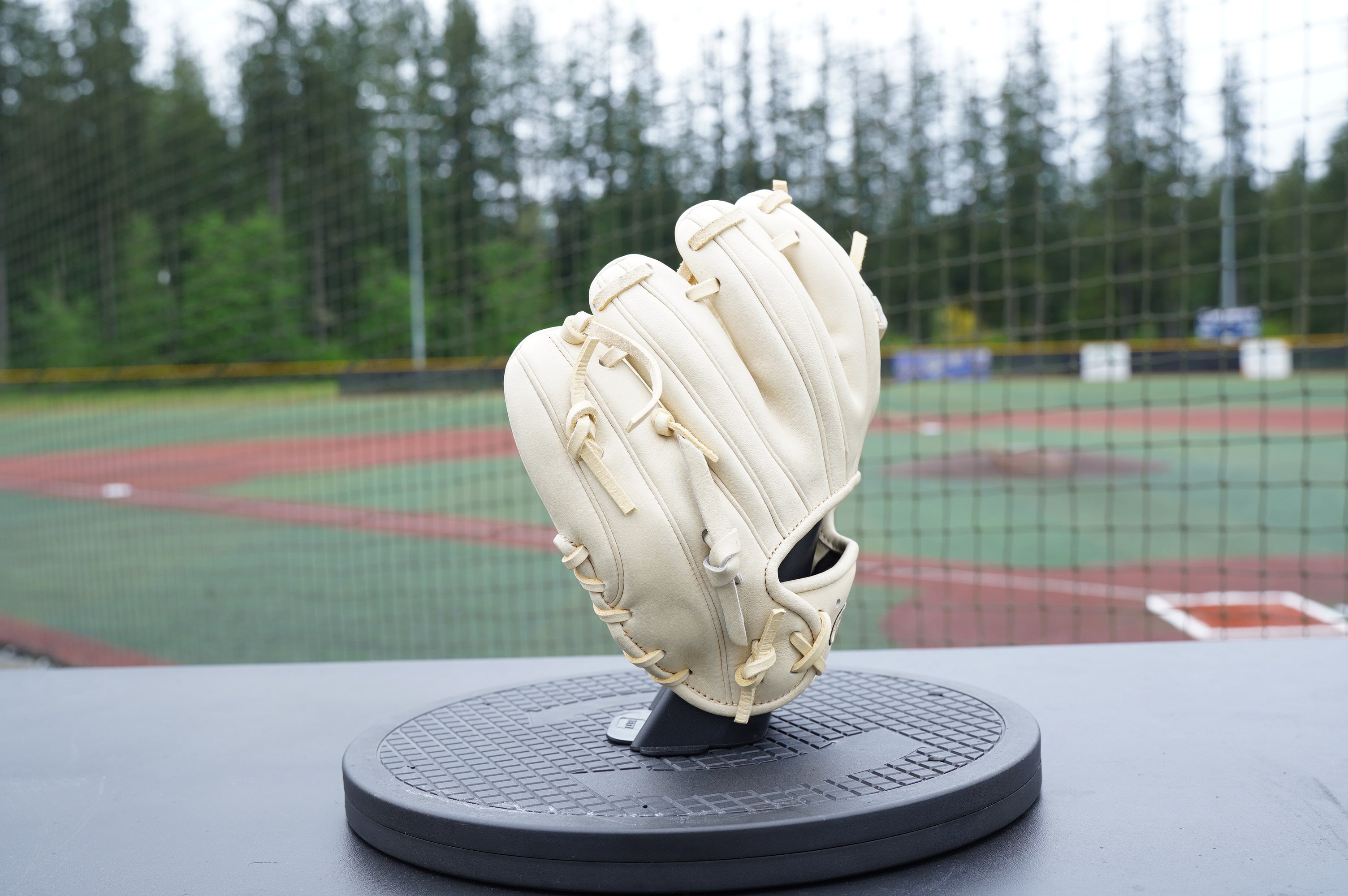 9.50" Infield Pro Trainer I-Web - Grace Glove