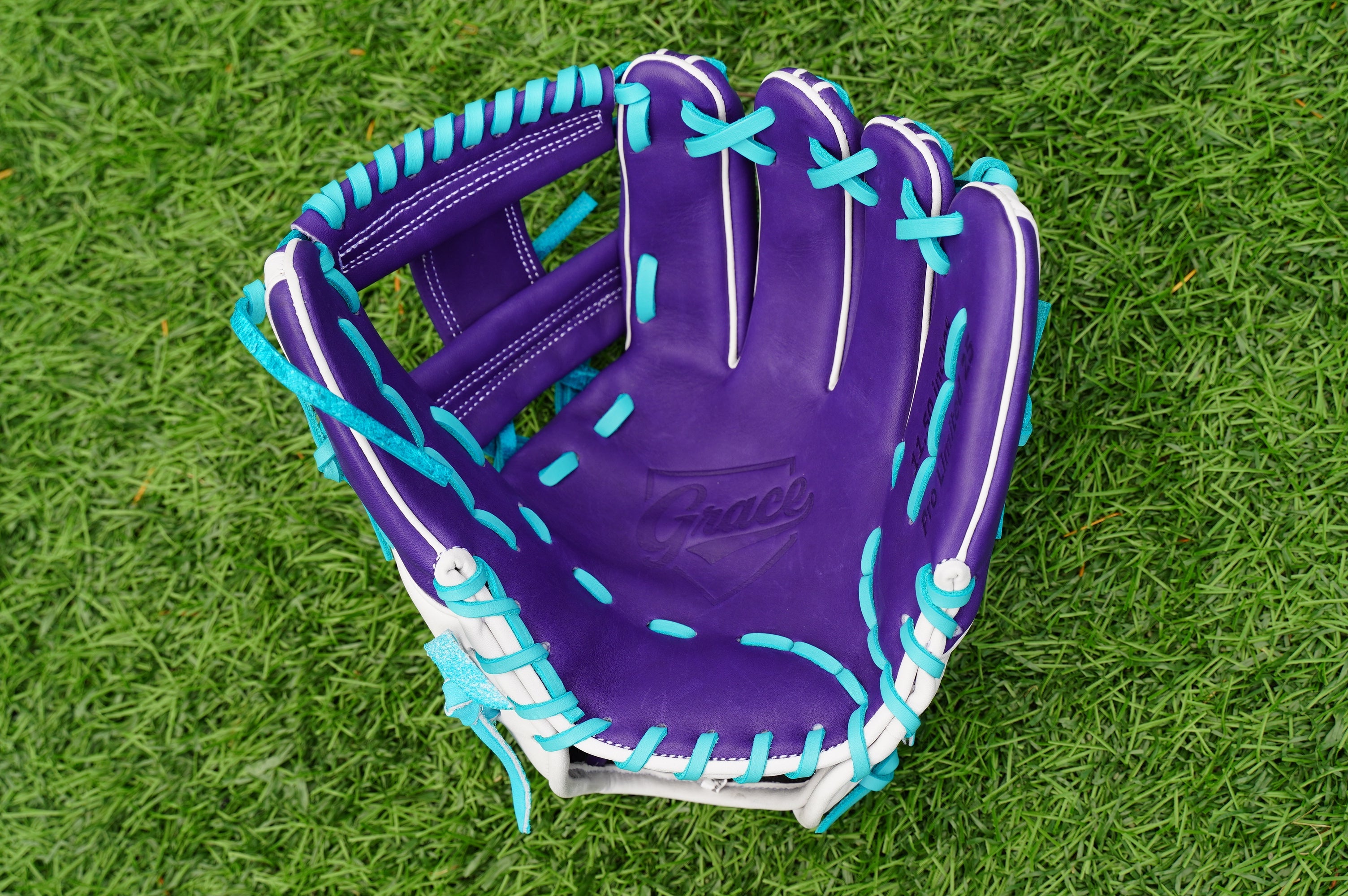 11.50" Infield Limited I-Web Baseball Grace Glove
