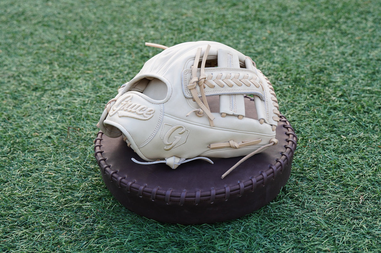 Grace Ball Glove Pounding Pad – Premium Kip Leather for Safe Break-In