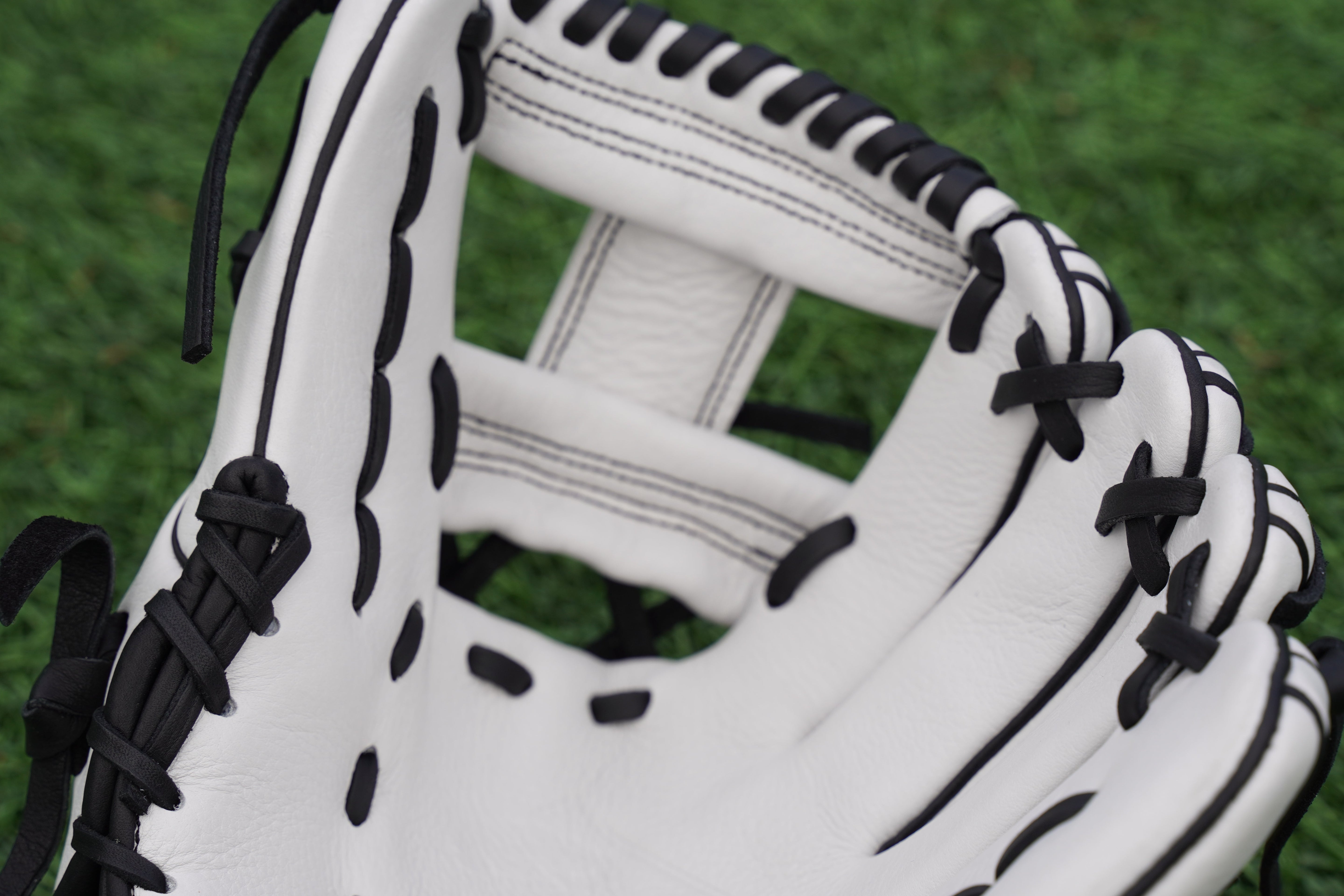 11.25" Infield I-Web Grace Glove - Youth Baseball Glove