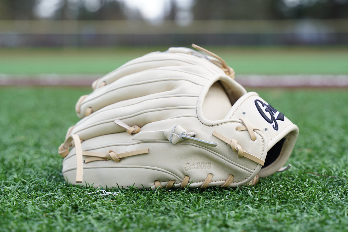 12" Infield/ Outfield Closed Web Grace Glove - Model GG-12B