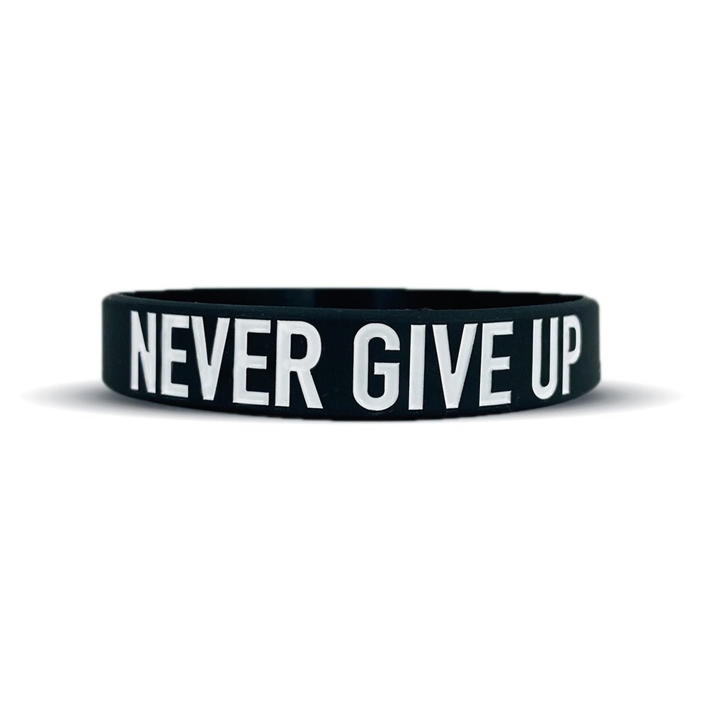 NEVER GIVE UP Wristband - Pro Game Sports