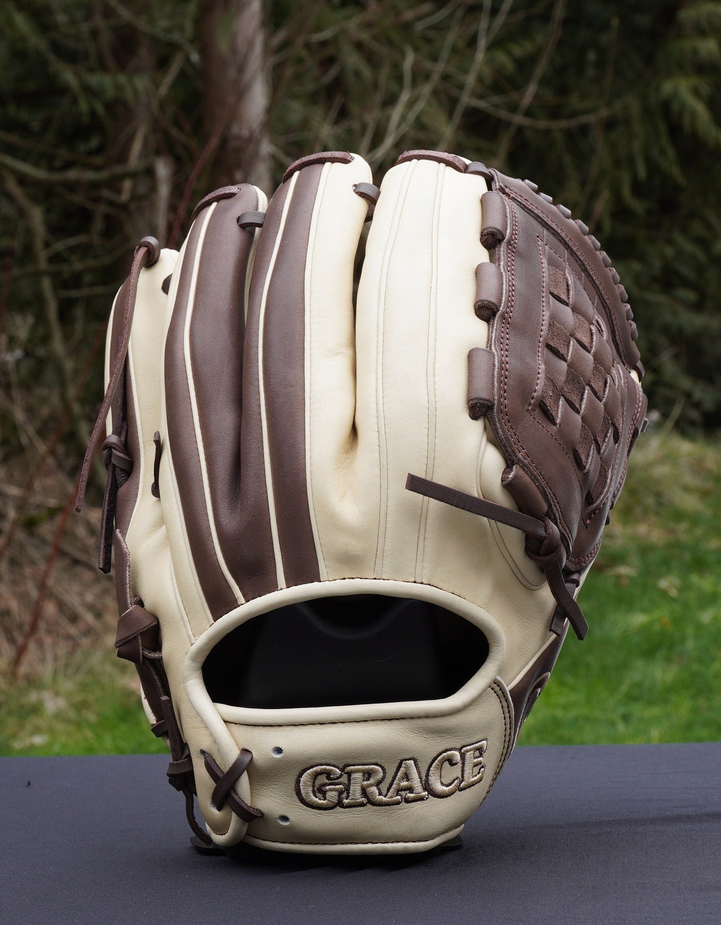 12.50" Outfield Closed Web Grace Glove - Professional Softball Glove