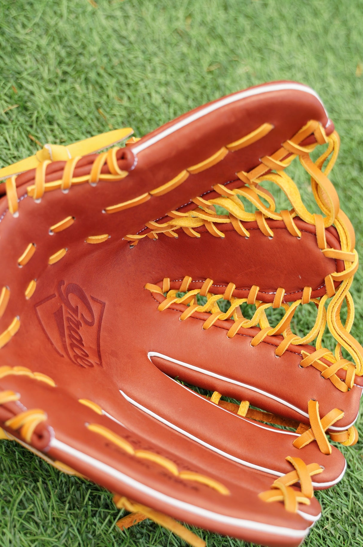 12.75" Outfield 6-Finger Grace Glove