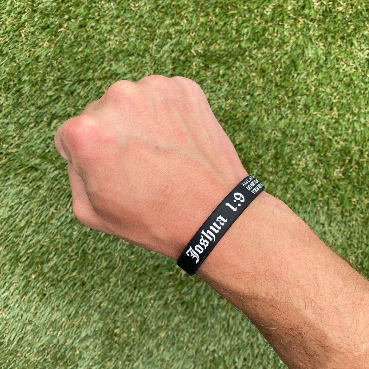 Joshua 1:9 Wristband - Pro Game Sports
